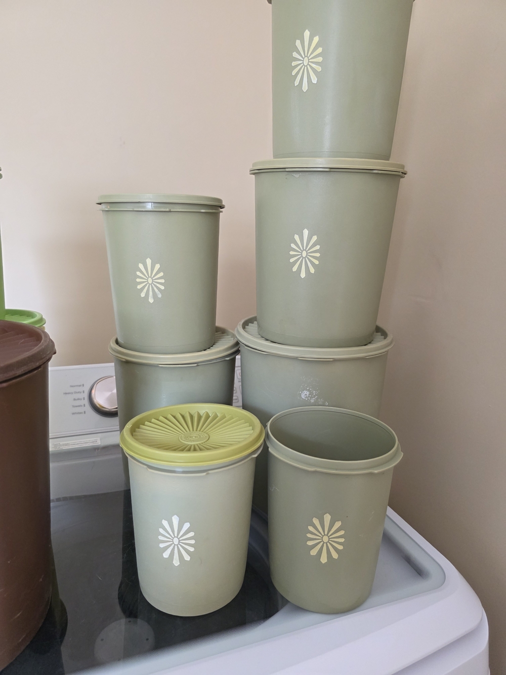 Tupperware Canister Set